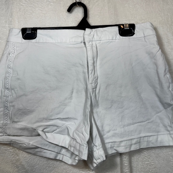 Joe Fresh Shorts Womens Size 10 White Embroidered Denim Embroidered Summer - Picture 1 of 9